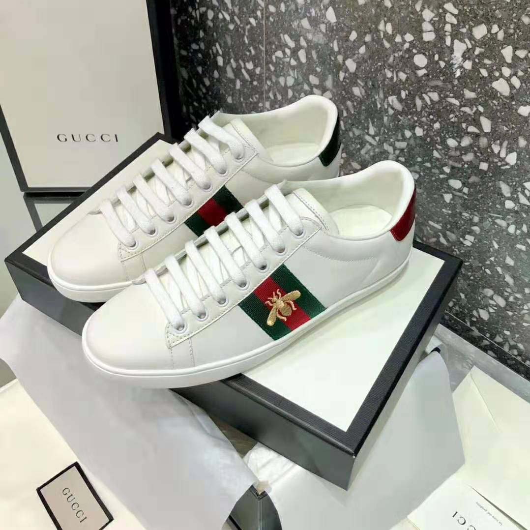 G*u*i men ace embroidered sneaker bee in white