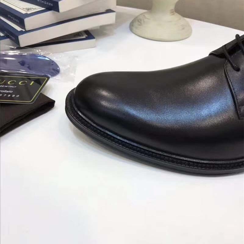 G*u*i men leather lace-up shoes black