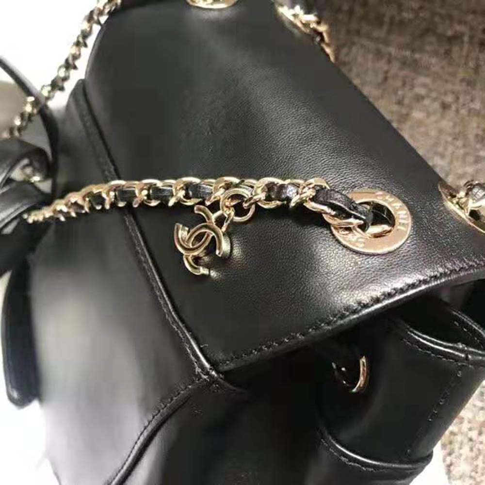 Chanel Women Backpack in Lambskin Leather-Black