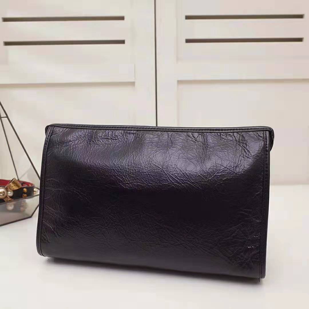 G*u*i gg men pouch with interlocking bag in black soft leather
