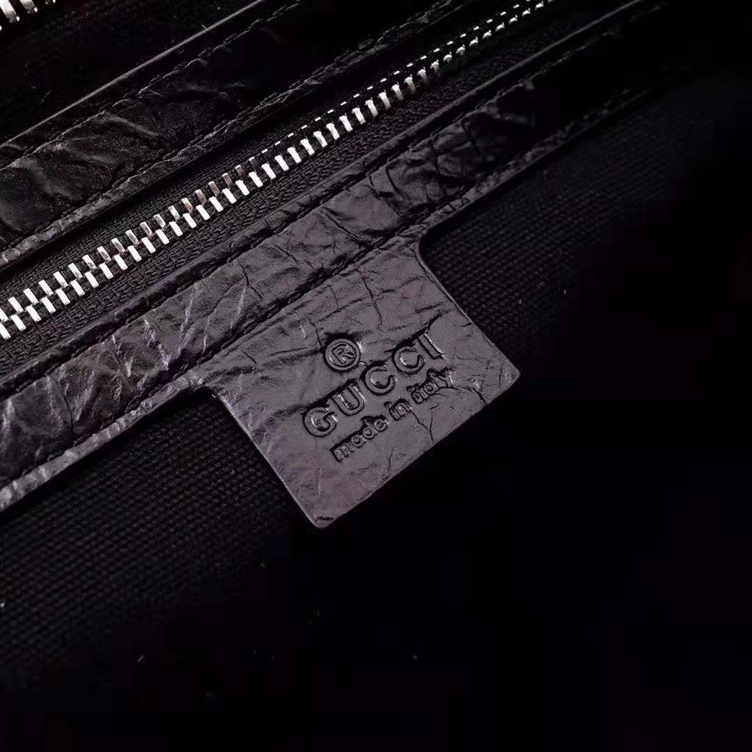 G*u*i gg men pouch with interlocking bag in black soft leather