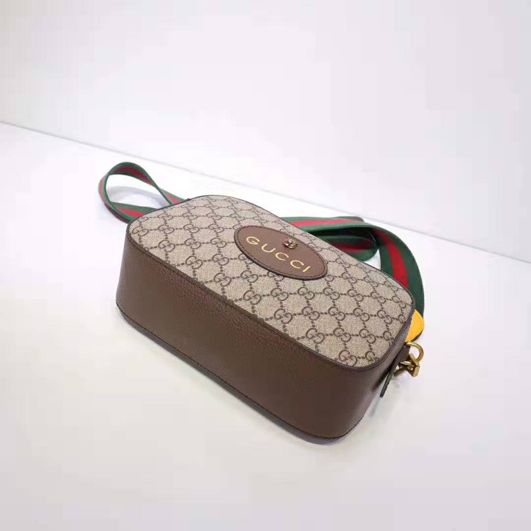 G*u*i gg women gg supreme messenger bag in gg supreme canvas-brown