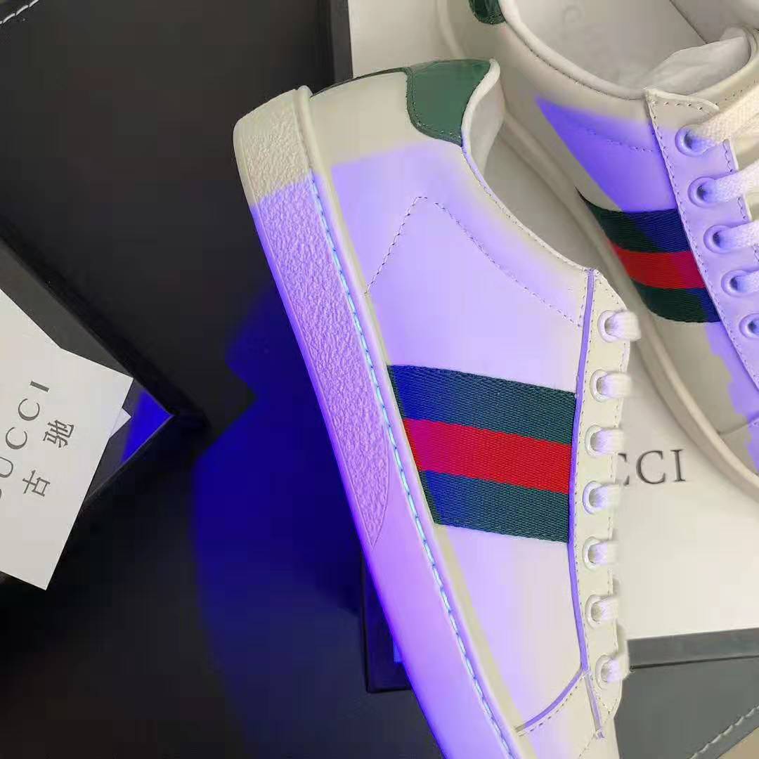 G*u*i unisex ace leather sneaker white leather with green crocodile detail