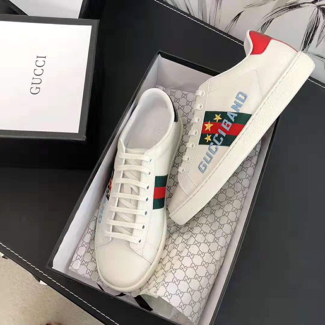 G*u*i unisex ace sneaker with G*u*i band-white