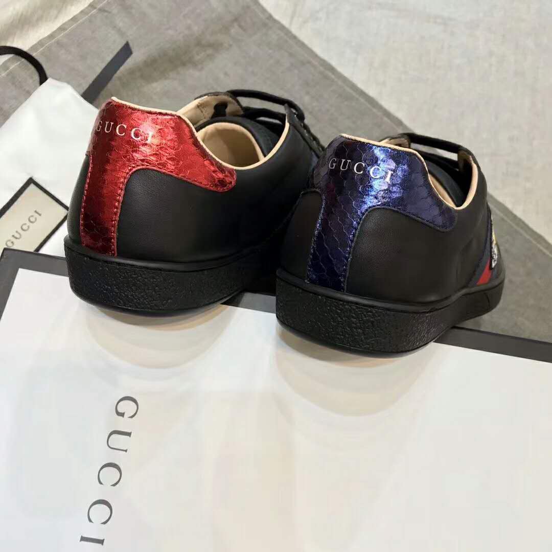 G*u*i men ace embroidered sneaker shoes with tiger web-black