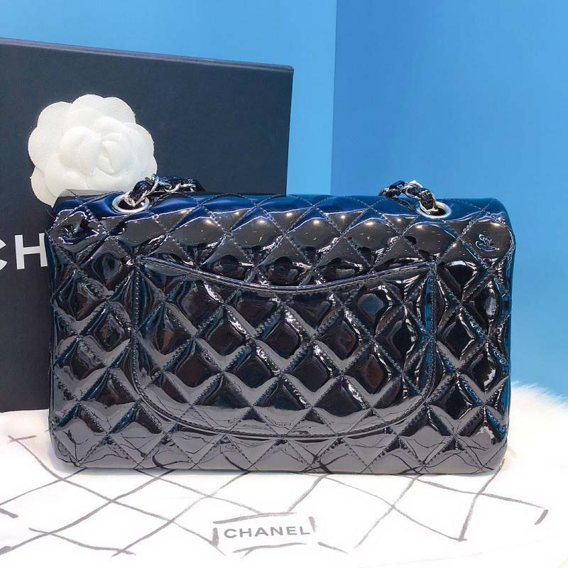 chanel women cf flap bag in Di*m*nd pattern patent calfskin leather-black