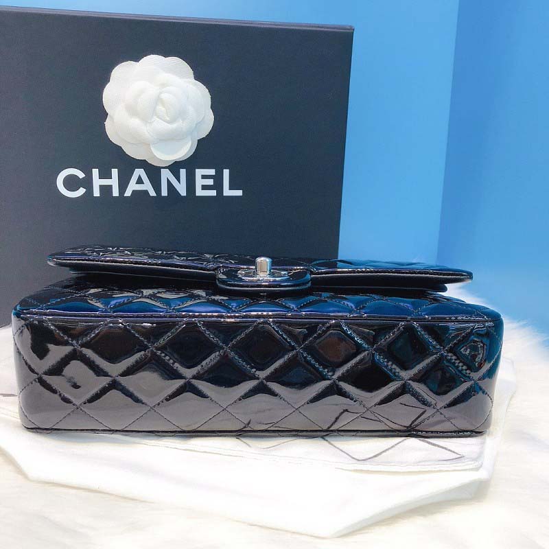chanel women cf flap bag in Di*m*nd pattern patent calfskin leather-black