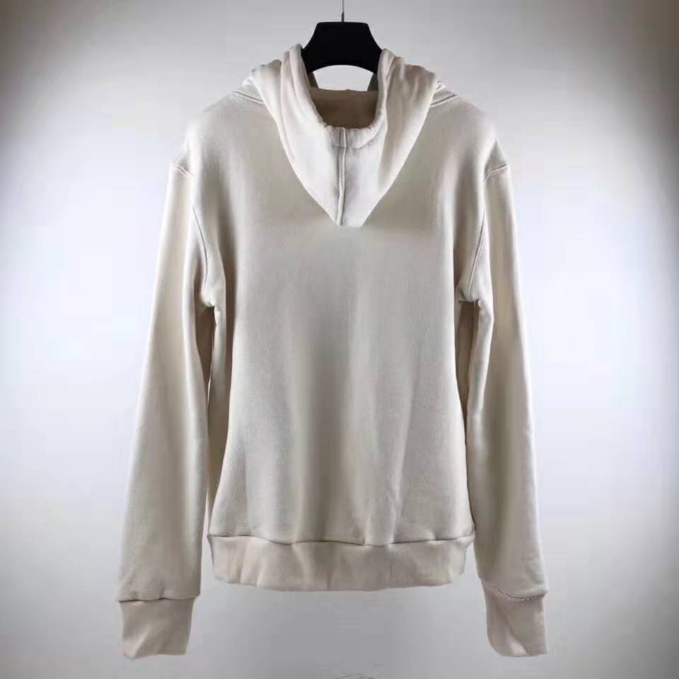 G*u*i men hooded sweatshirt with deer patch in 100% cotton-white