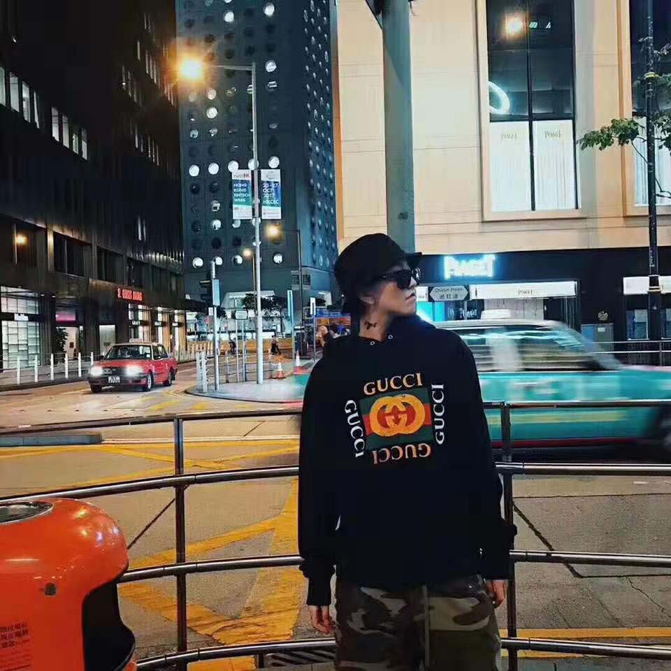 G*u*i men oversize sweatshirt with G*u*i logo in 100% cotton-black
