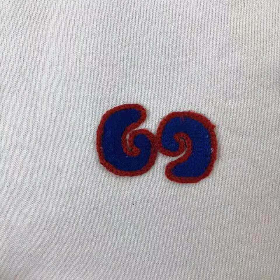 G*u*i women hooded sweatshirt with deer patch in 100% cotton-white