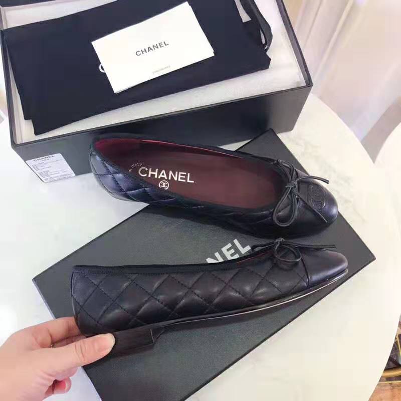 Chanel Women Ballerinas in Aged Calfskin Leather-Black