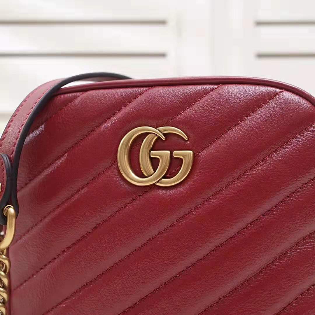 G*u*i gg women gg marmont mini shoulder bag in red matelassé leather