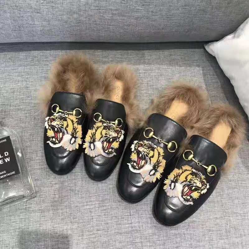 G*u*i unisex princetown slipper with tiger in lamb wool-black