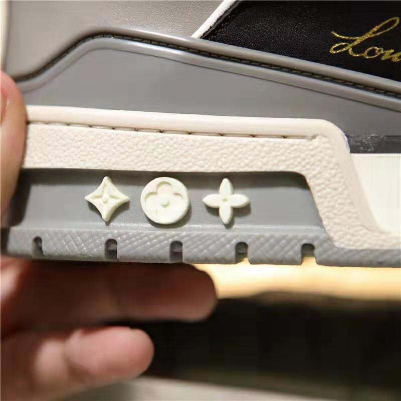 Louis Vuitton LV Unisex LV Trainer Sneaker in Calf Leather-Black
