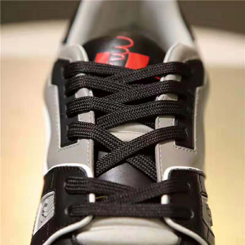 Louis Vuitton LV Unisex LV Trainer Sneaker in Calf Leather-Black