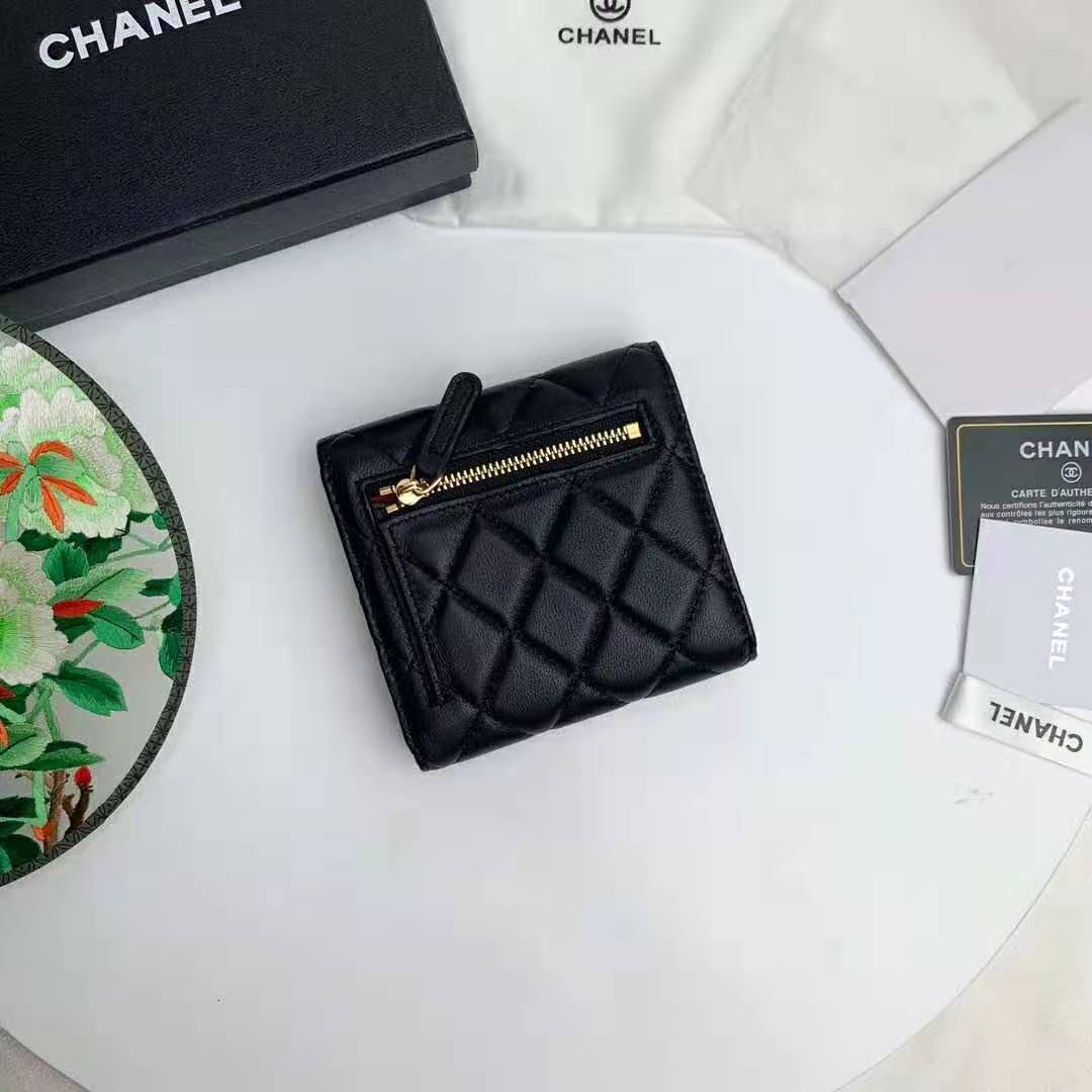 Chanel Women Classic Small Flap Wallet in Lambskin & Gold-Tone Metal-Black