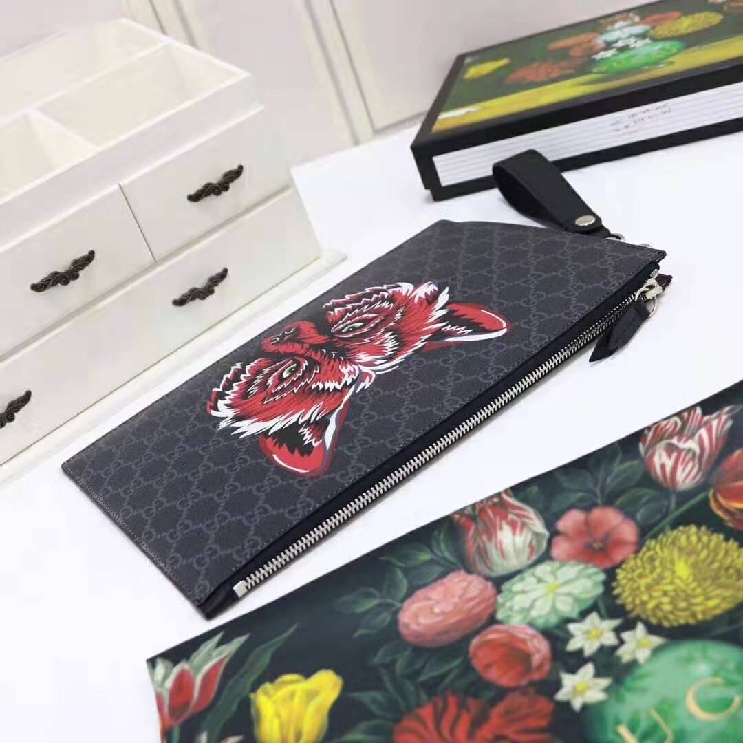 G*u*i gg men G*u*i bestiary pouch with wolf in black and grey gg supreme canvas