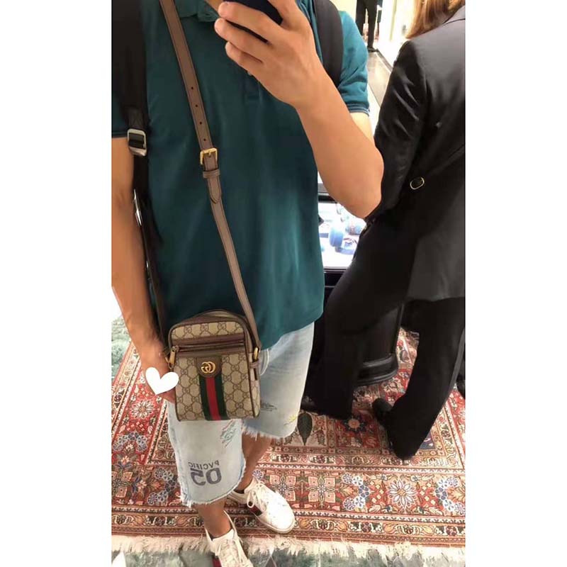 G*u*i gg men ophidia gg shoulder bag in beige/ebony gg supreme canvas