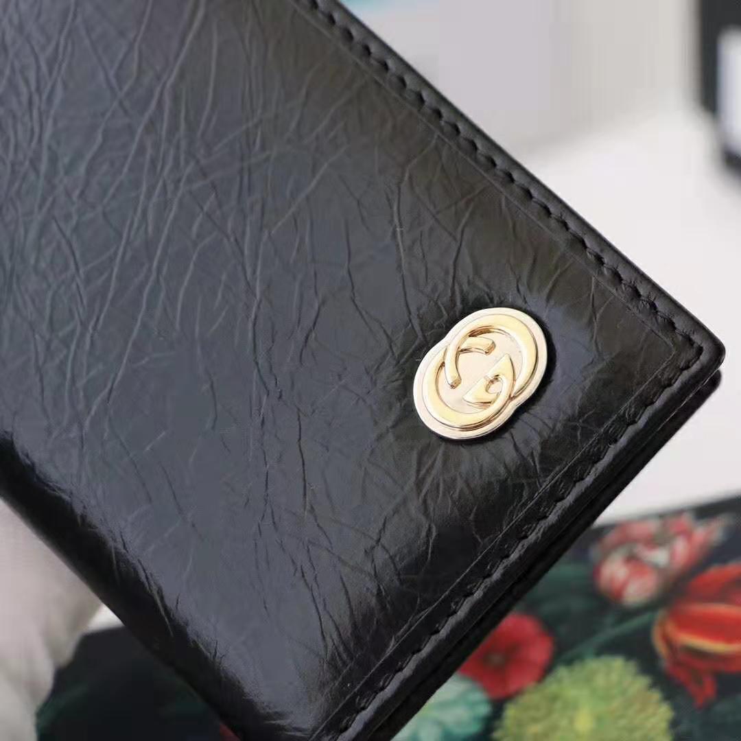 G*u*i gg men soft leather passport case in black soft leather