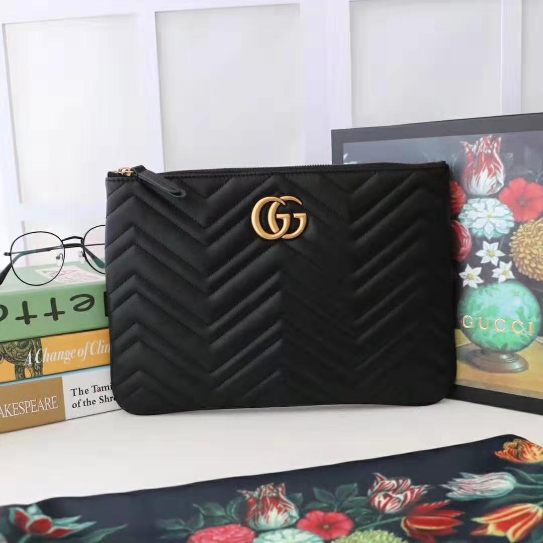 G*u*i gg women gg marmont leather pouch in black matelassé chevron leather with heart