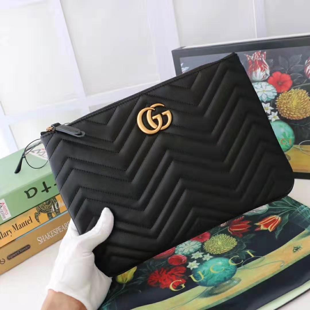 G*u*i gg women gg marmont leather pouch in black matelassé chevron leather with heart