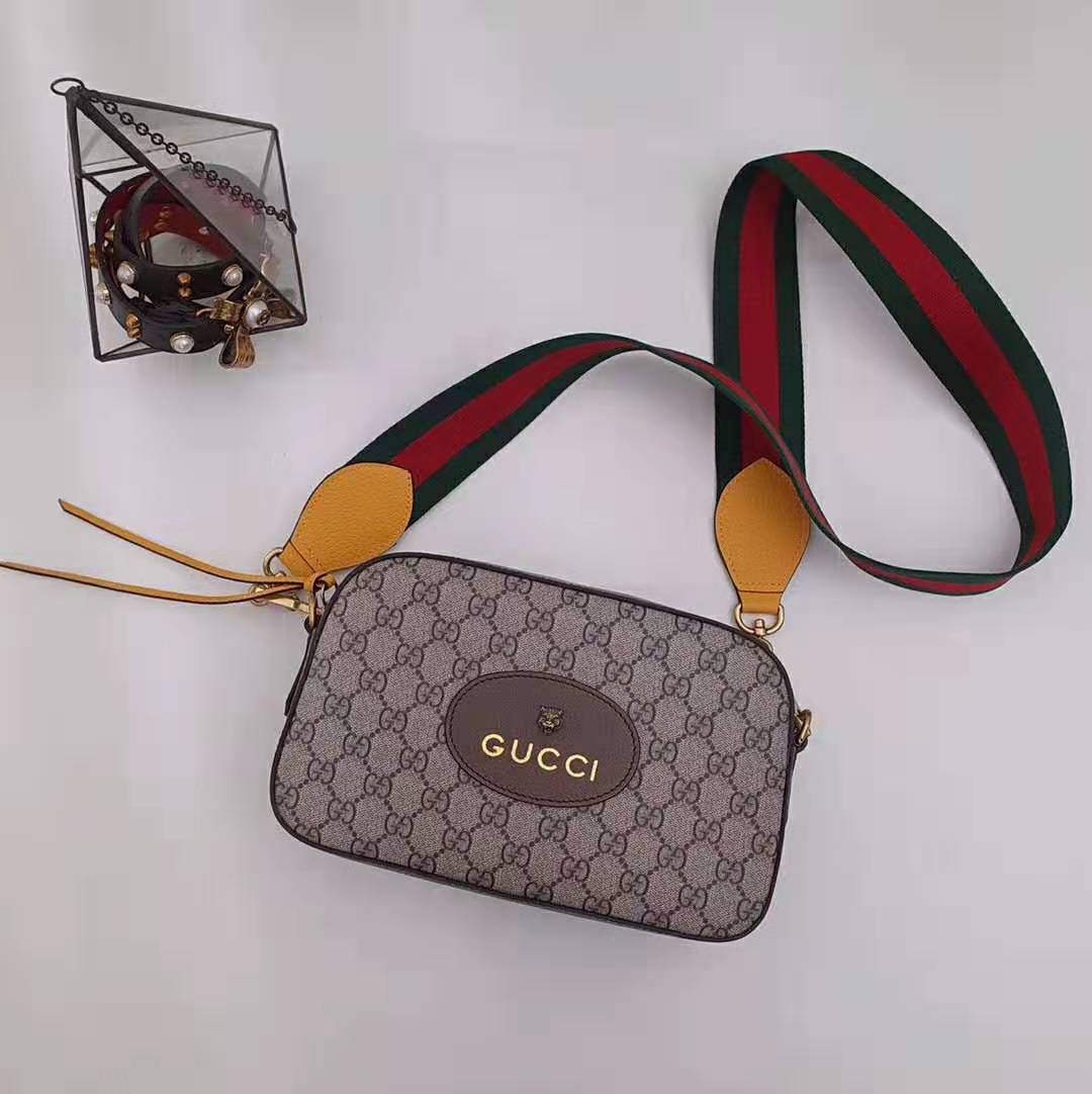 G*u*i gg women gg supreme messenger bag in beige/ebony gg supreme canvas