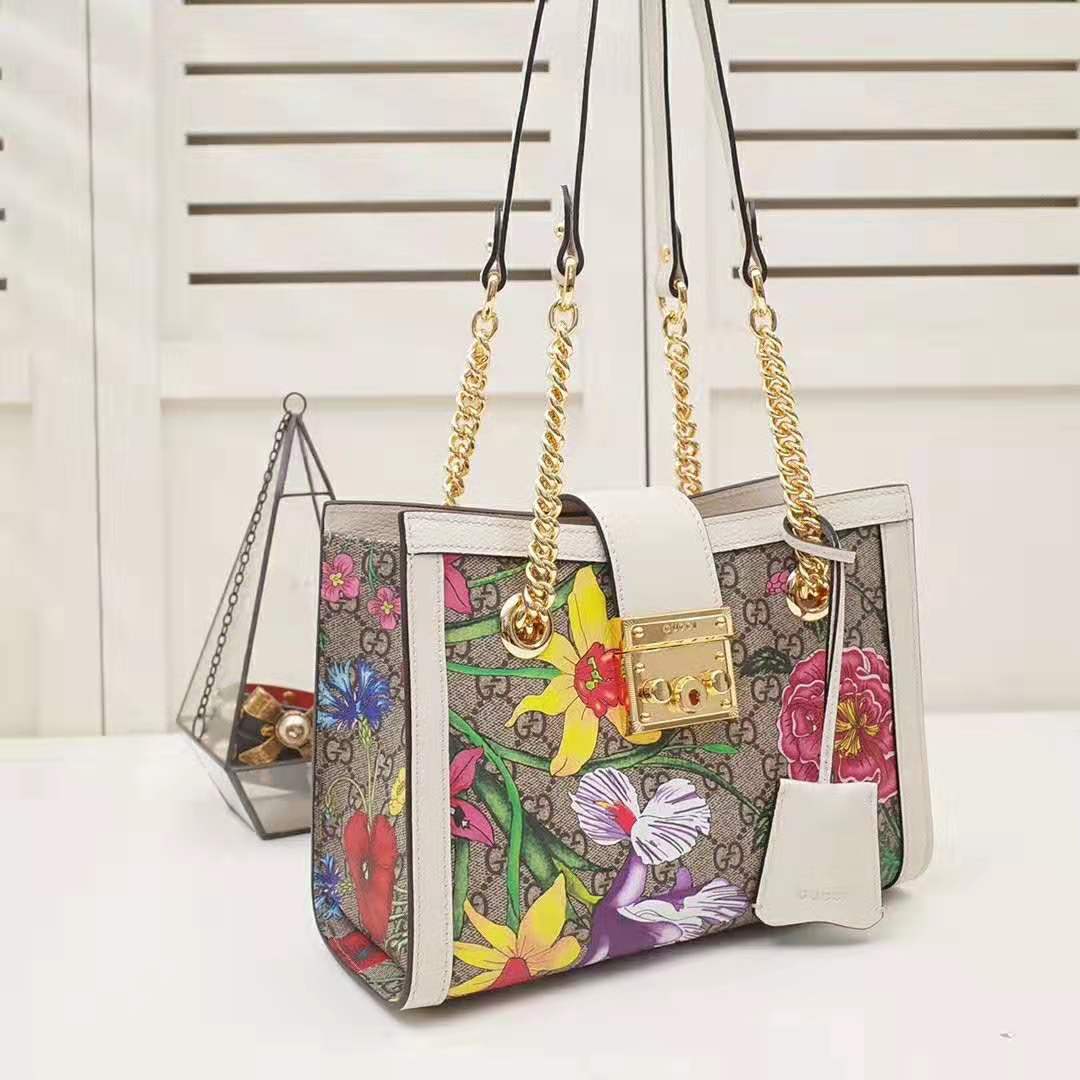 G*u*i gg women padlock gg flora small shoulder bag in beige/ebony gg supreme canvas