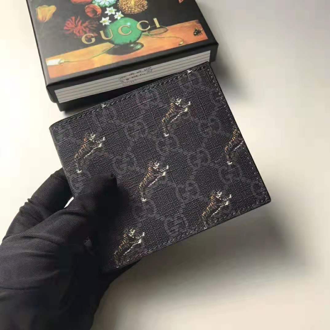 G*u*i gg men gg wallet with tiger print in black/grey gg supreme canvas