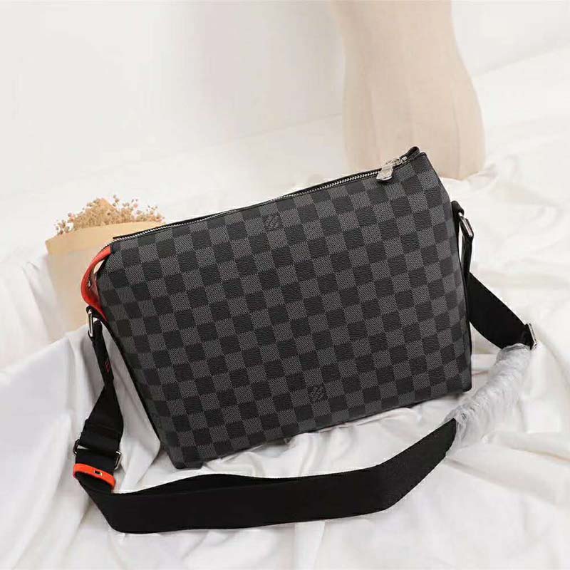 Louis Vuitton LV Men Damier Cobalt Race Discovery Messenger PM Bag-Grey