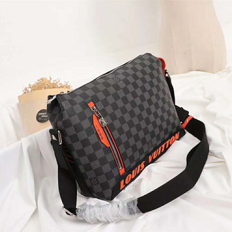 Louis Vuitton LV Men Damier Cobalt Race Discovery Messenger PM Bag-Grey