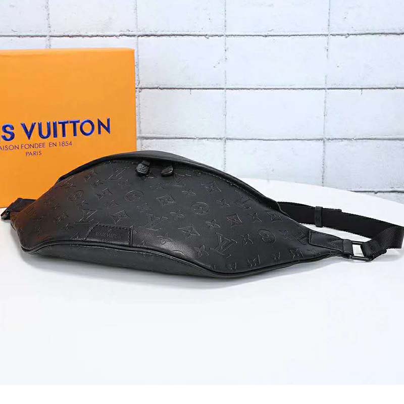 Louis Vuitton LV Men Discovery Bumbag in Monogram Shadow Calf Leather-Black