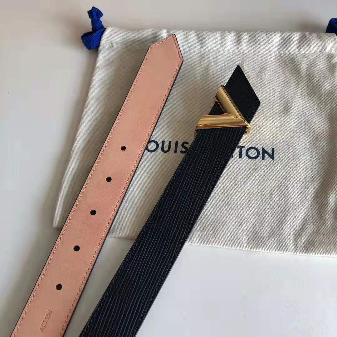 Louis Vuitton LV Unisex Essential V 30mm Belt in Epi Calf Leather-Black