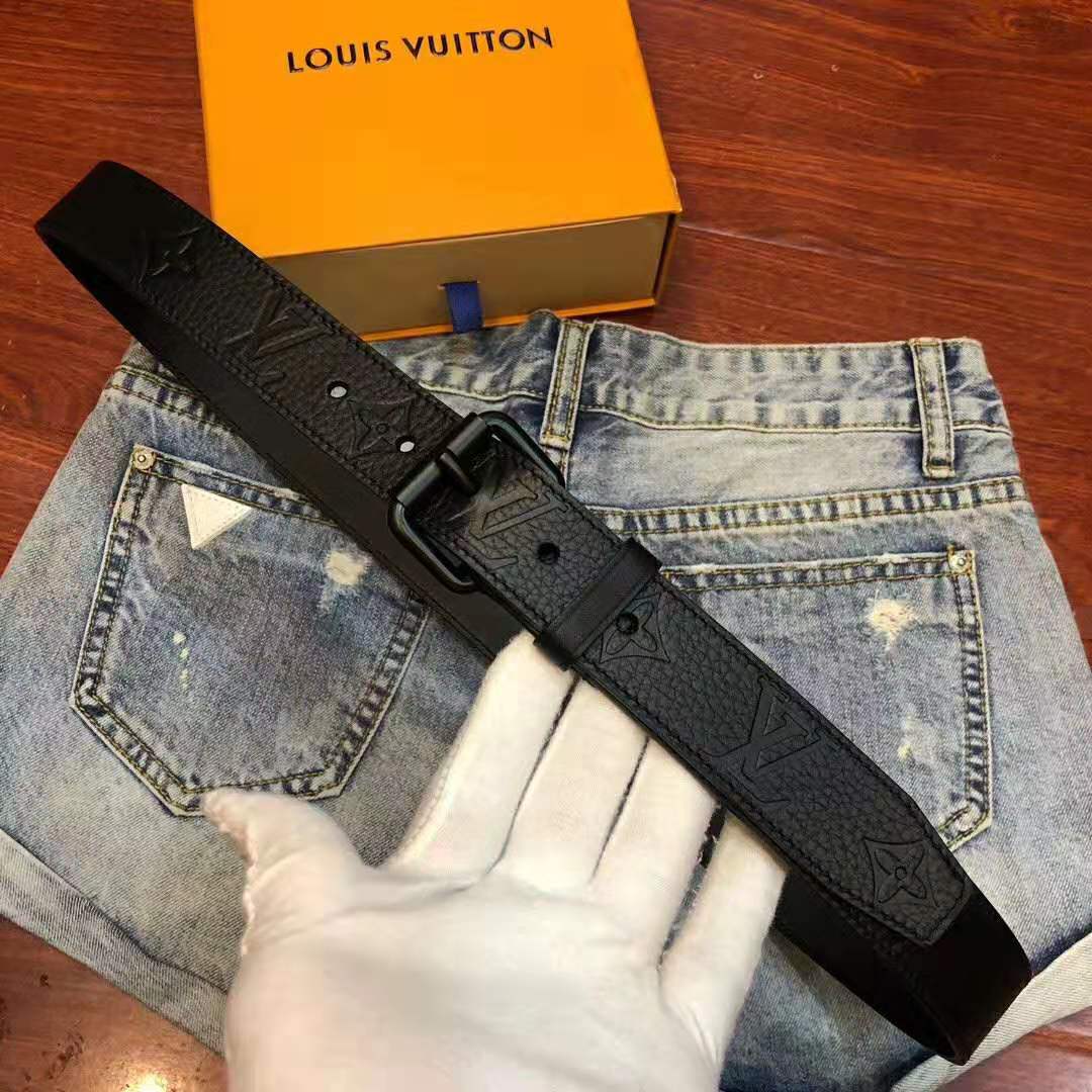 Louis Vuitton LV Unisex Signature Chain 35mm Belt in Taurillon Leather with Embossed Monogram