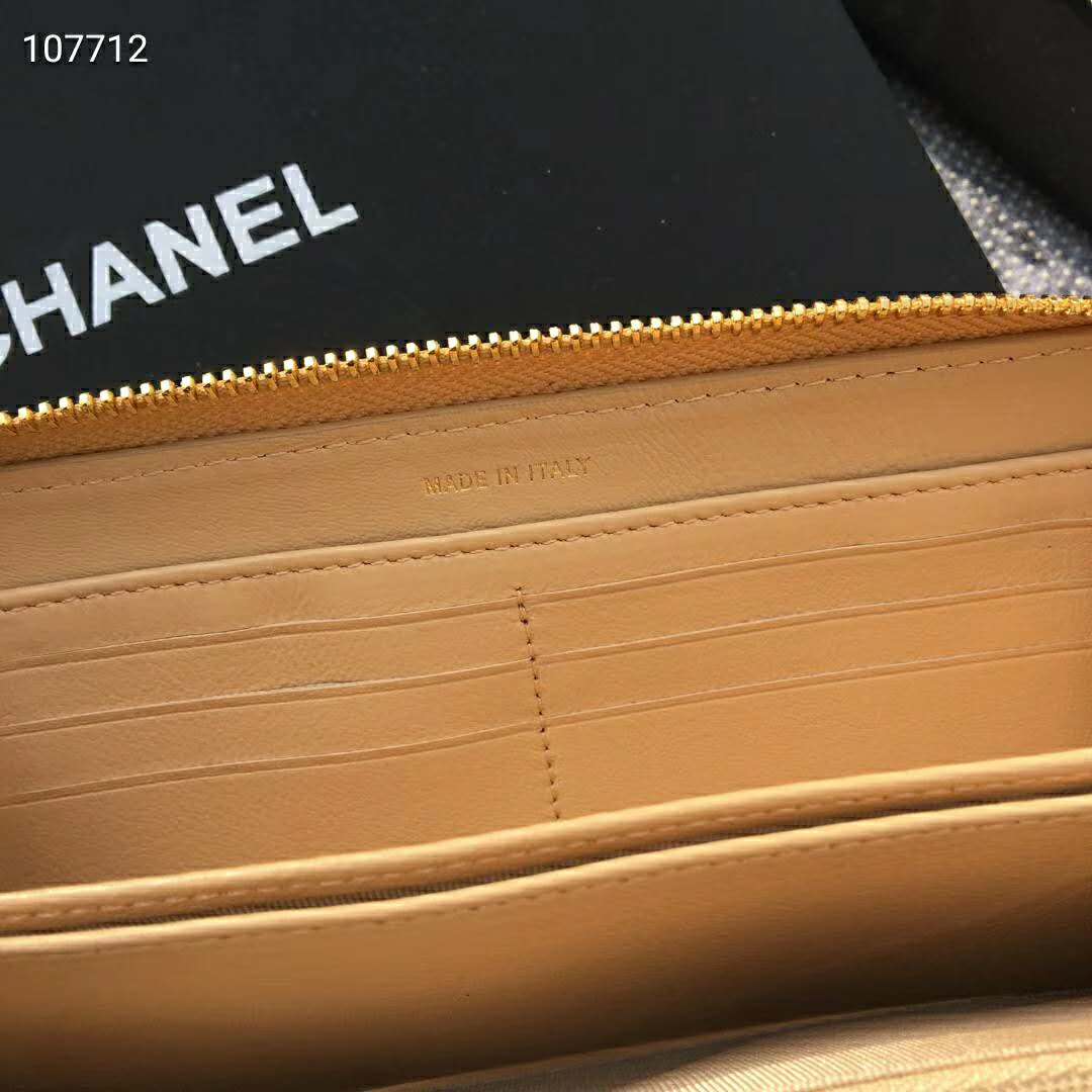 Chanel Women Chanel 19 Long Zipped Wallet Lambskin Leather-Beige Lambskin
