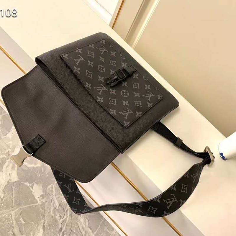 Louis Vuitton LV Men Outdoor Flap Messenger Monogram Eclipse Canvas