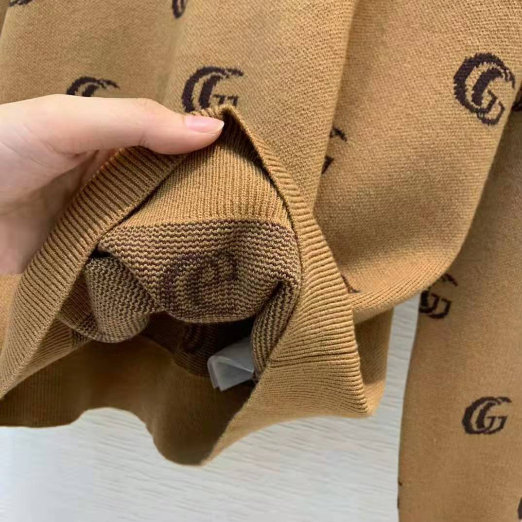 G*u*i men double g jacquard wool v-neck sweater camel and brown