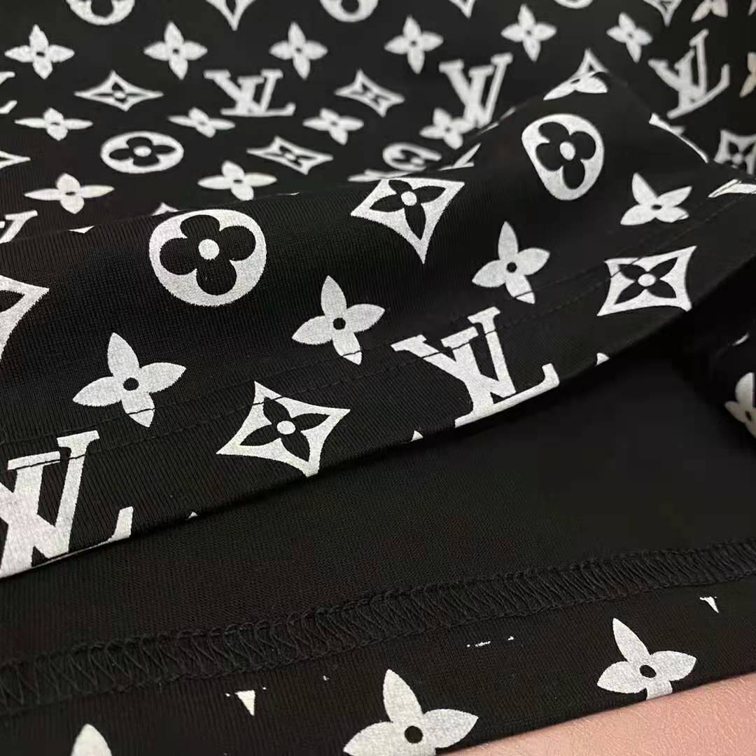 Louis Vuitton Women LVSE Monogram Gradient T-Shirt Cotton Regular Fit Black and White