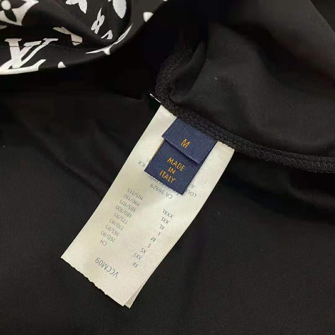Louis Vuitton Women LVSE Monogram Gradient T-Shirt Cotton Regular Fit Black and White