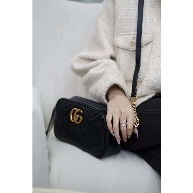 G*u*i gg women gg marmont small matelassé shoulder bag black double g