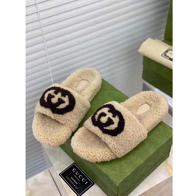 G*u*i gg women slide sandal with interlocking g light brown interlocking g merino wool