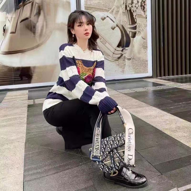 G*u*i gg women G*u*i tiger wool sweater embroidery tiger flower crewneck