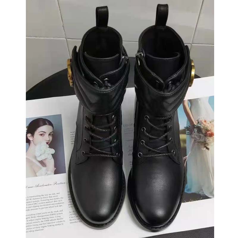 G*u*i gg women’s ankle boot double g black leather tonal matelassé