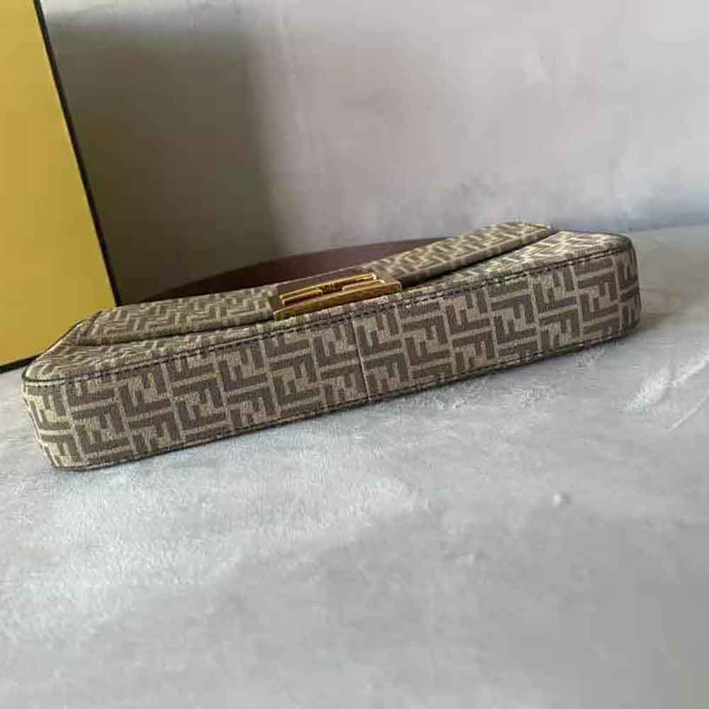 Fendi Women Baguette 1997 Beige Split Leather Bag