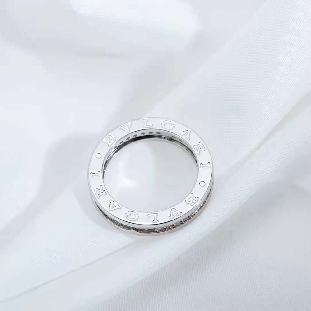 bvlgari women b.zero1 one-band ring in 18 kt white gold set with pave Di*m*nds on the spiral