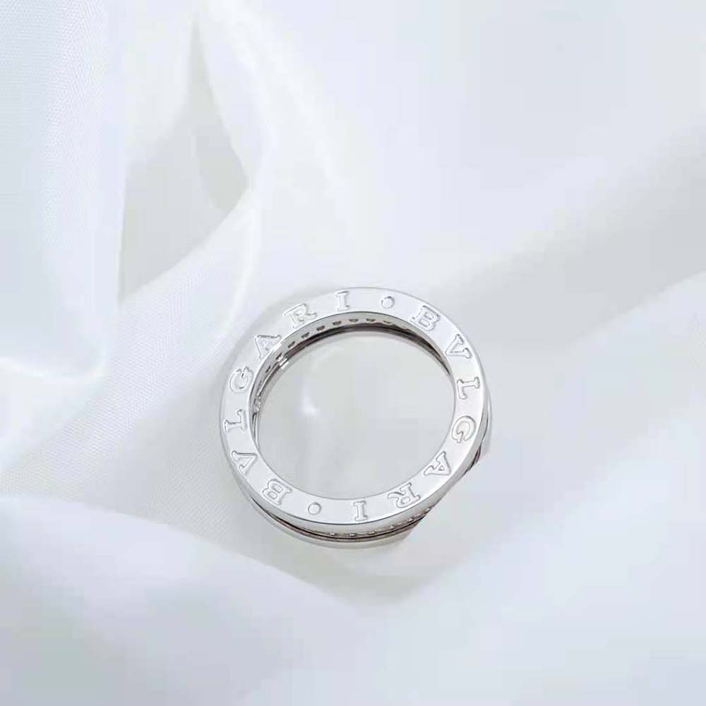 bvlgari women b.zero1 one-band ring in 18 kt white gold set with pave Di*m*nds on the spiral