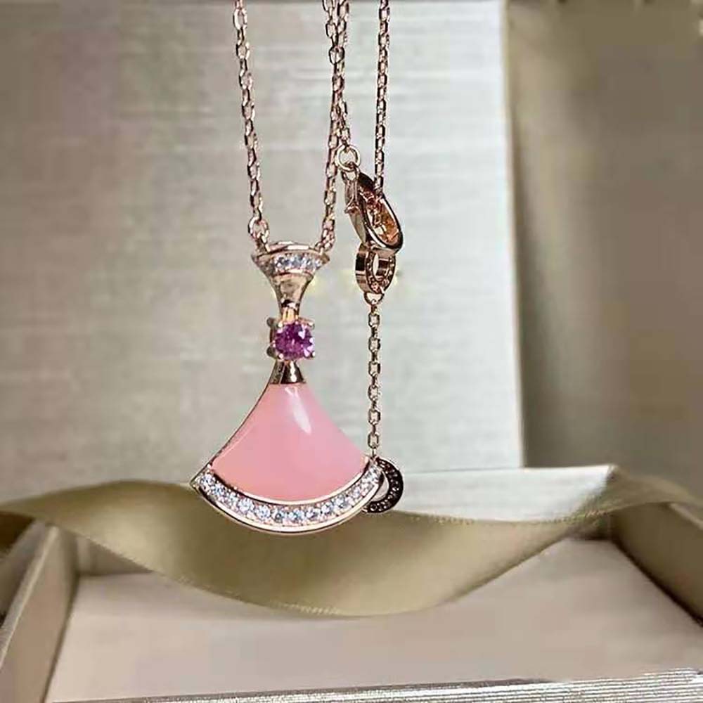 Bvlgari Women Divas Dream Necklace in 18 KT Rose Gold