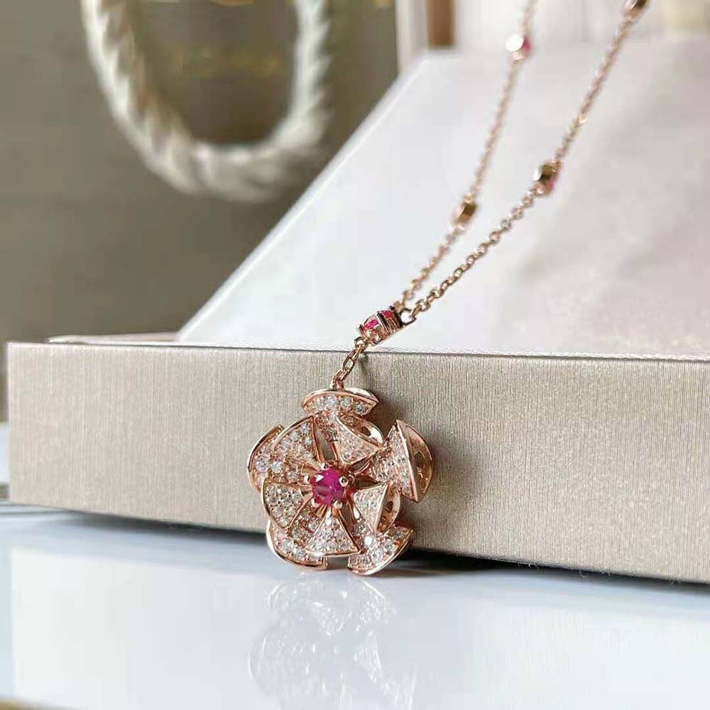 Bulgari Women Divas Dream Necklace in 18 Kt Rose Gold