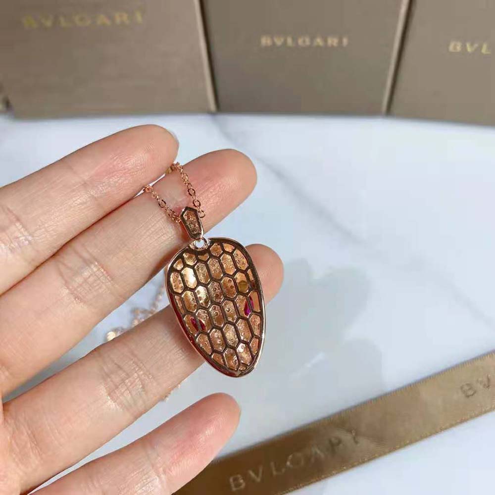 Bvlgari Women Serpenti Necklace in 18 KT Rose Gold