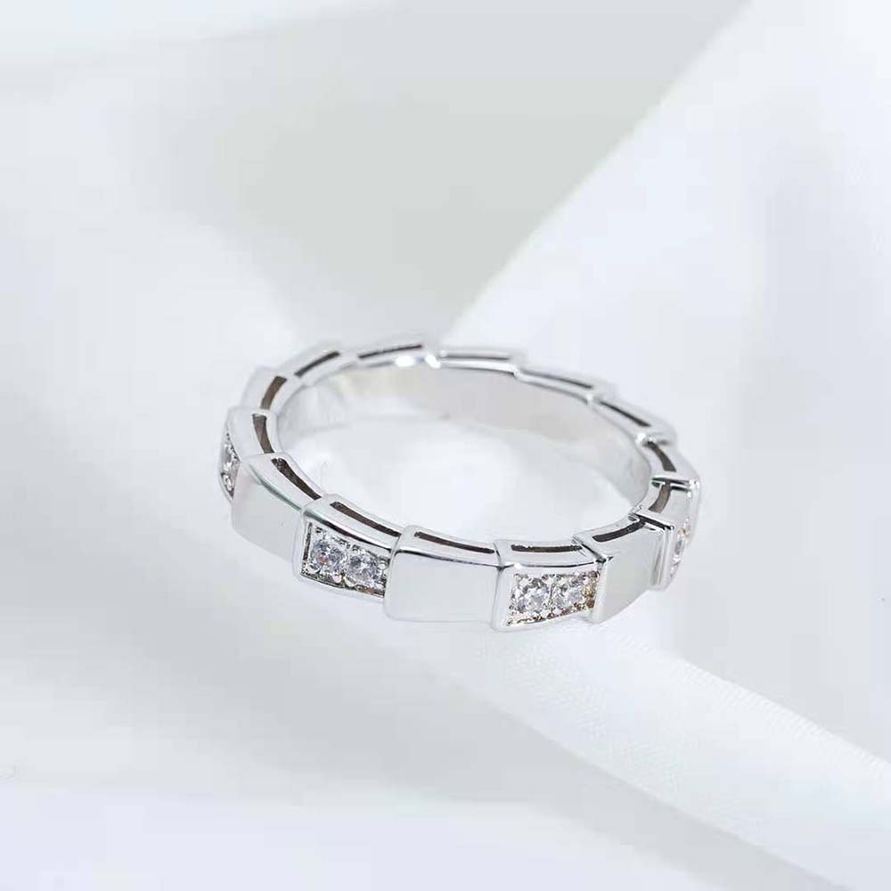 Bvlgari Women Use of Unconventional Materials Serpenti Viper Ring-Silver