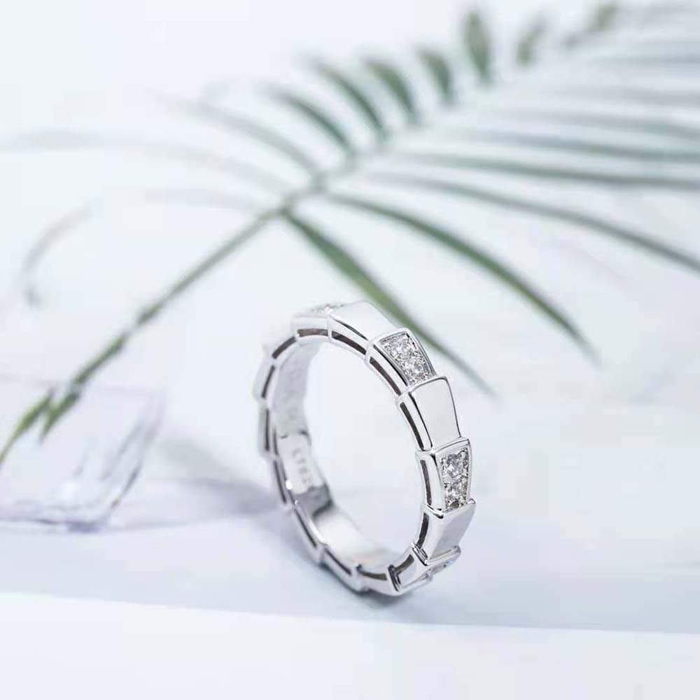 Bvlgari Women Use of Unconventional Materials Serpenti Viper Ring-Silver